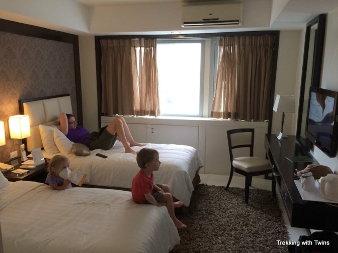 Cebu Hotel Room | Trekking with Twins
